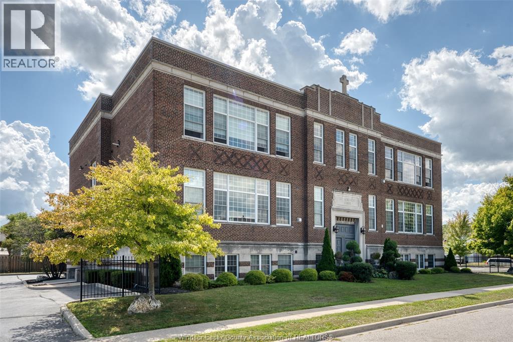 647 Irvine Unit# 305, Windsor, Ontario  N8X 2T4 - Photo 2 - 25027646