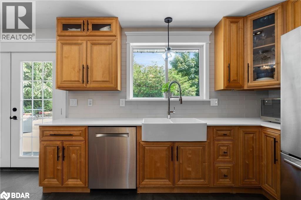 28 Larry Street, Caledon, Ontario  L7C 1K8 - Photo 5 - 40784634