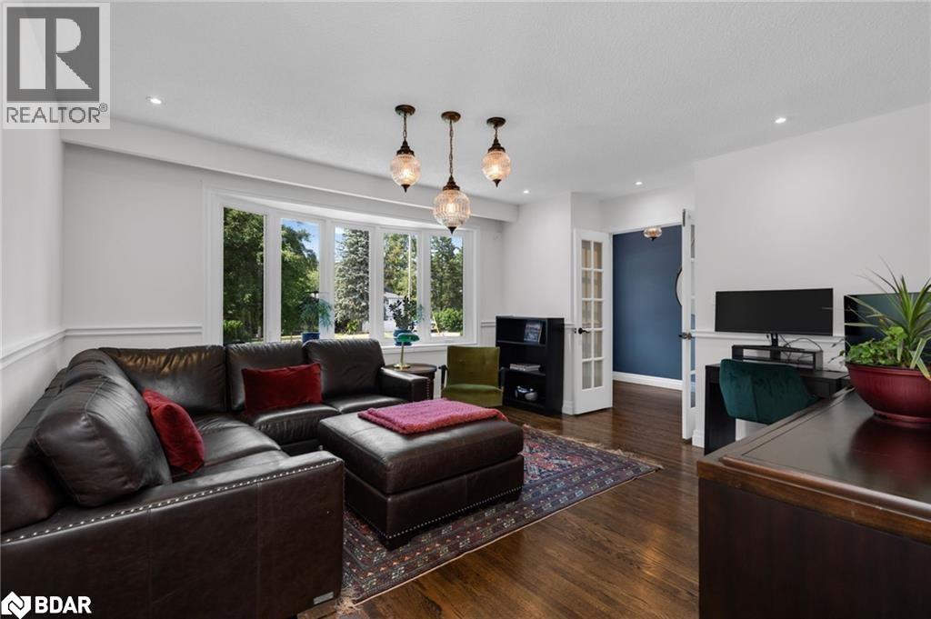 28 Larry Street, Caledon, Ontario  L7C 1K8 - Photo 2 - 40784634