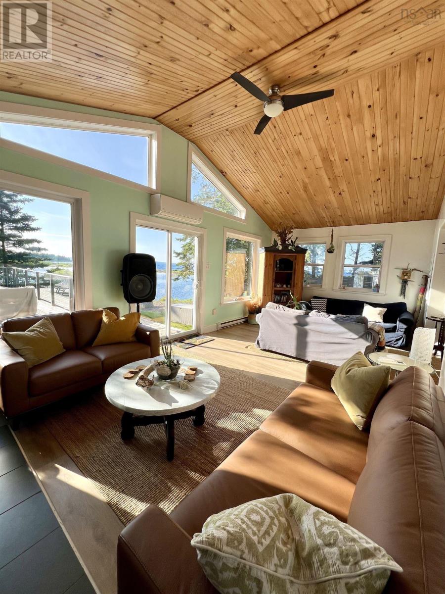 8856 St Margarets Bay Road, Queensland, Nova Scotia  B0J 1T0 - Photo 9 - 202526920