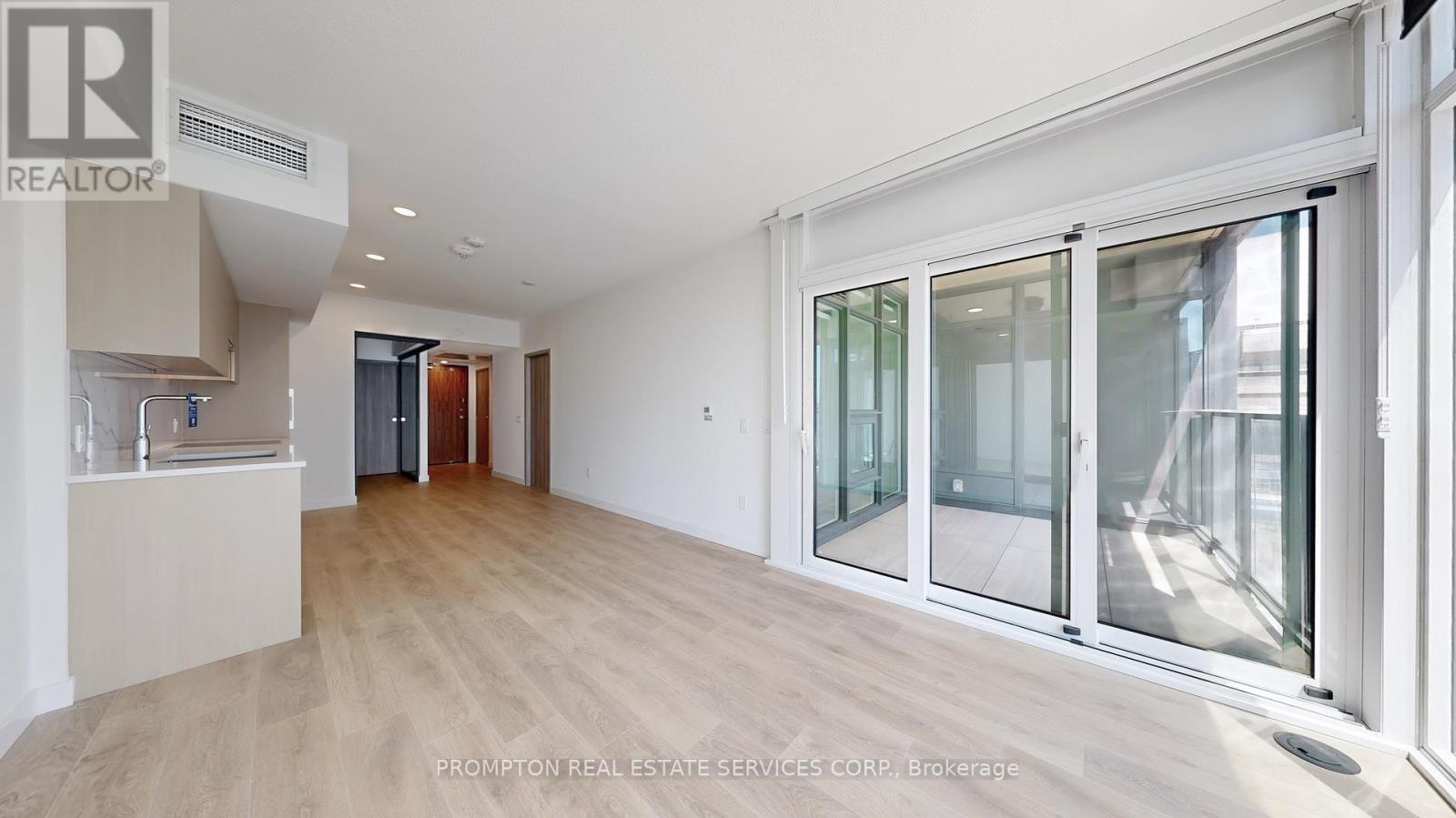 515 - 1 Concord Cityplace Way, Toronto, Ontario  M5V 0X3 - Photo 15 - C12494686