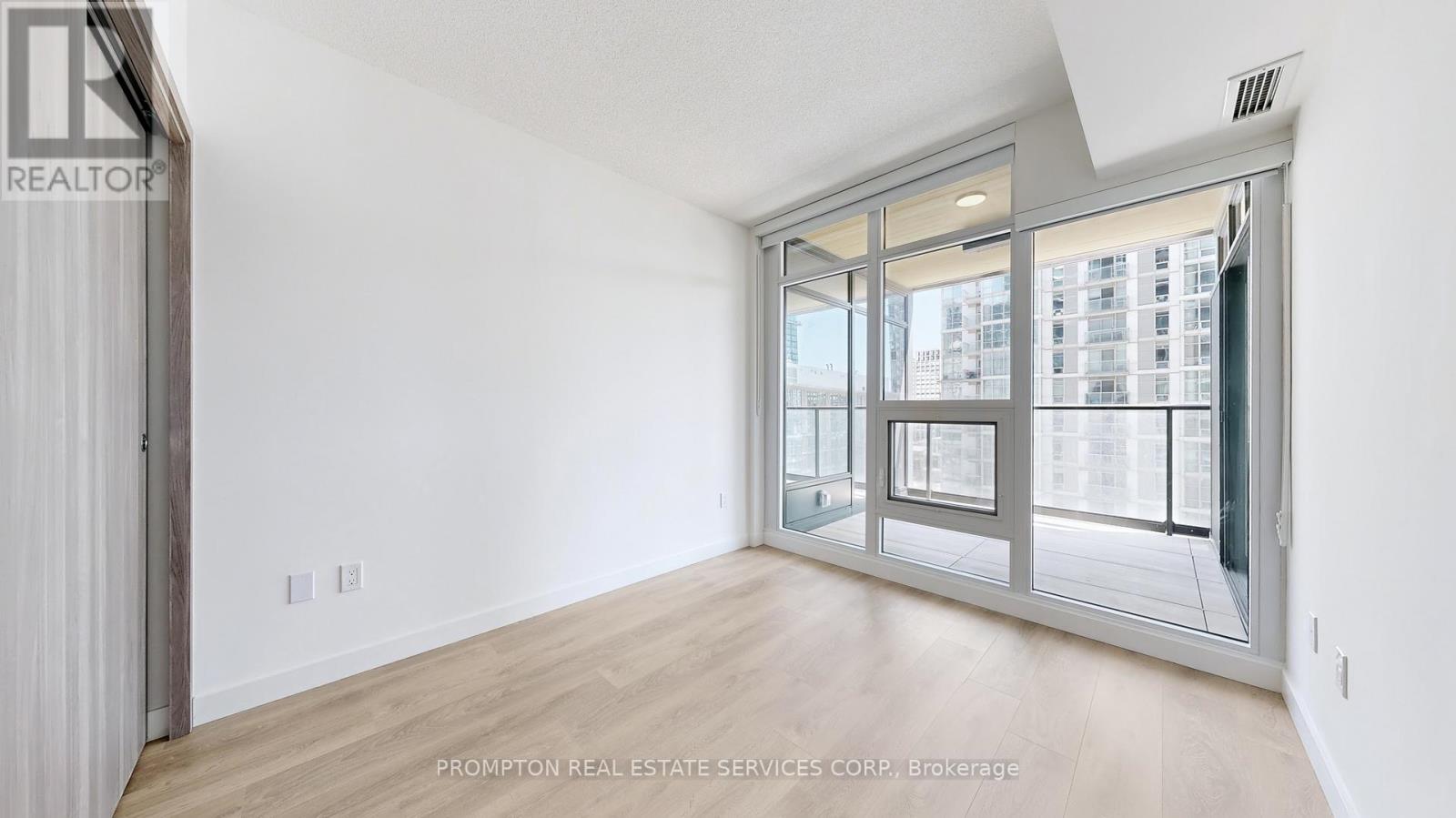 515 - 1 Concord Cityplace Way, Toronto, Ontario  M5V 0X3 - Photo 25 - C12494686