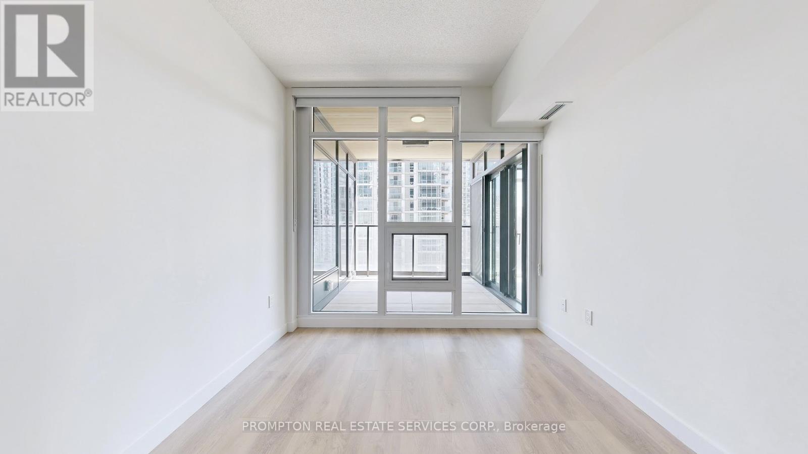 515 - 1 Concord Cityplace Way, Toronto, Ontario  M5V 0X3 - Photo 26 - C12494686