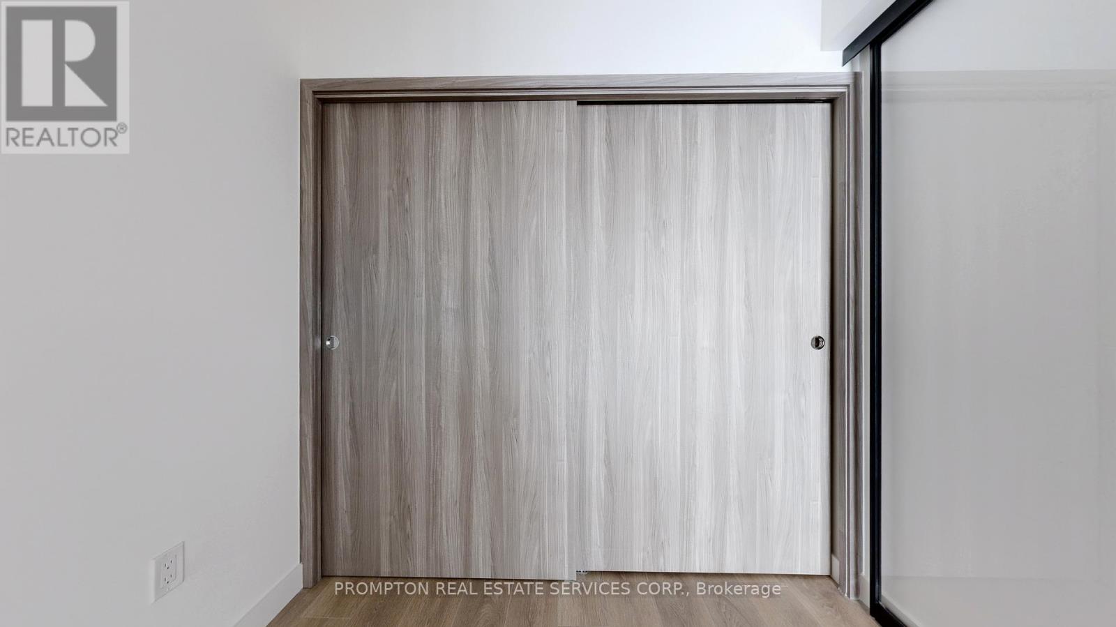 515 - 1 Concord Cityplace Way, Toronto, Ontario  M5V 0X3 - Photo 32 - C12494686