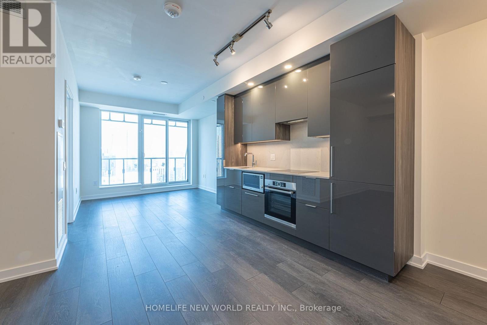 3906 - 28 Freeland Street, Toronto, Ontario  M5E 0E3 - Photo 4 - C12494756