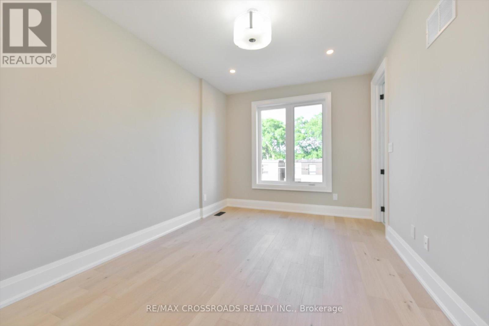 84 Westbourne Avenue, Toronto, Ontario  M1L 2Y5 - Photo 21 - E12494702