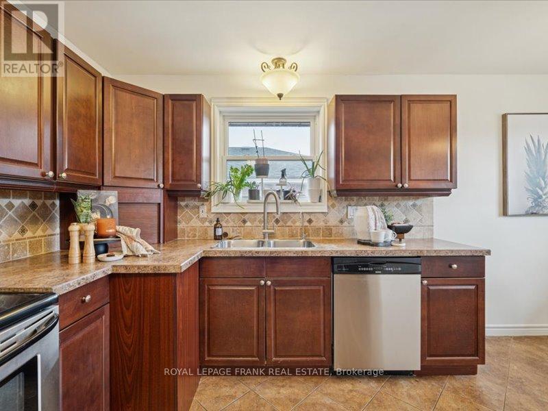 404 Conant Street, Oshawa, Ontario L1H 3S6 - Photo 15 - E12494668