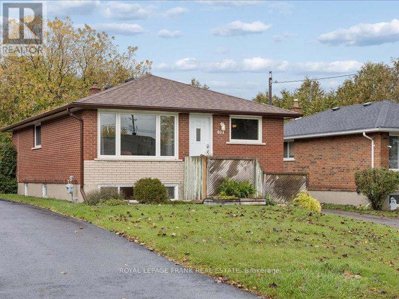 404 Conant Street, Oshawa, Ontario L1H 3S6 - Photo 4 - E12494668