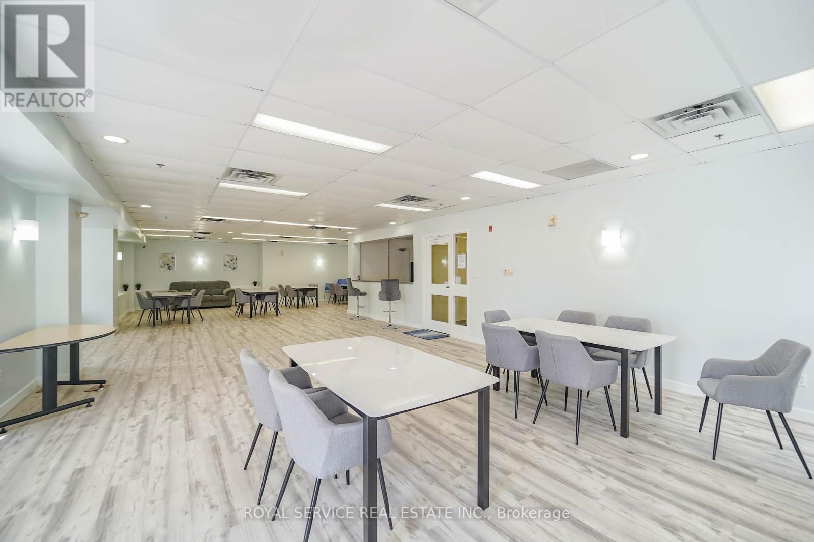 207 - 90 Aspen Springs Drive, Clarington, Ontario  L1C 5N3 - Photo 31 - E12494816