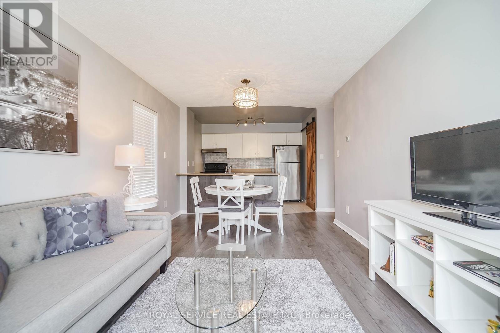 207 - 90 Aspen Springs Drive, Clarington, Ontario  L1C 5N3 - Photo 8 - E12494816