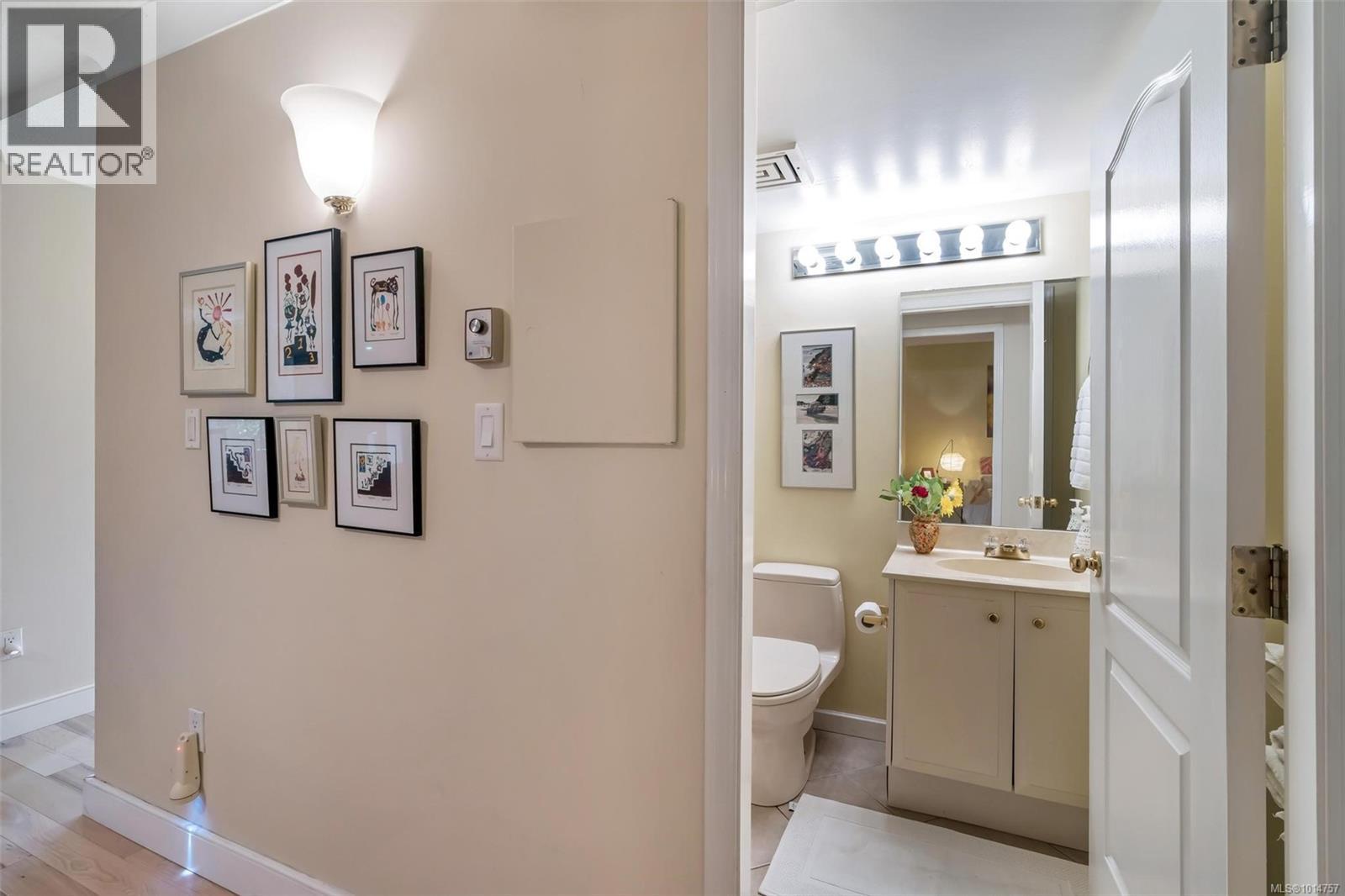 105 636 Montreal St, Victoria, British Columbia  V8V 4Y1 - Photo 67 - 1014757