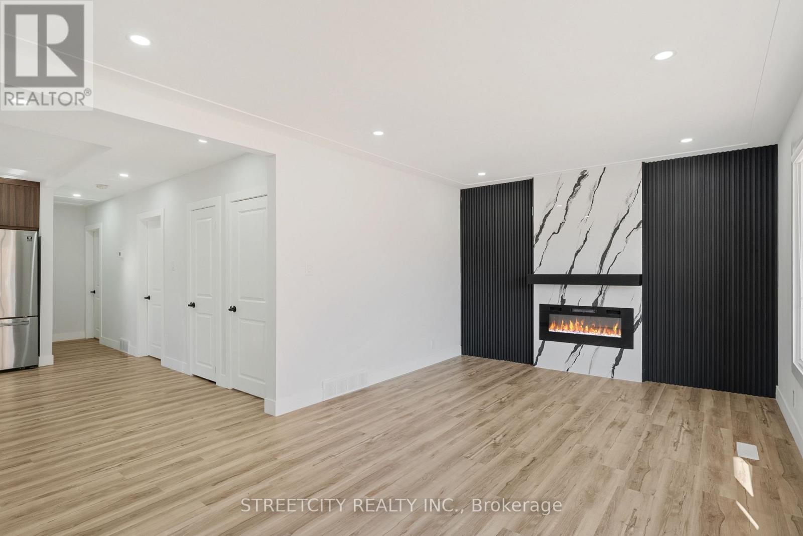 53 Susan Avenue, London East, Ontario  N5V 2G1 - Photo 4 - X12494776