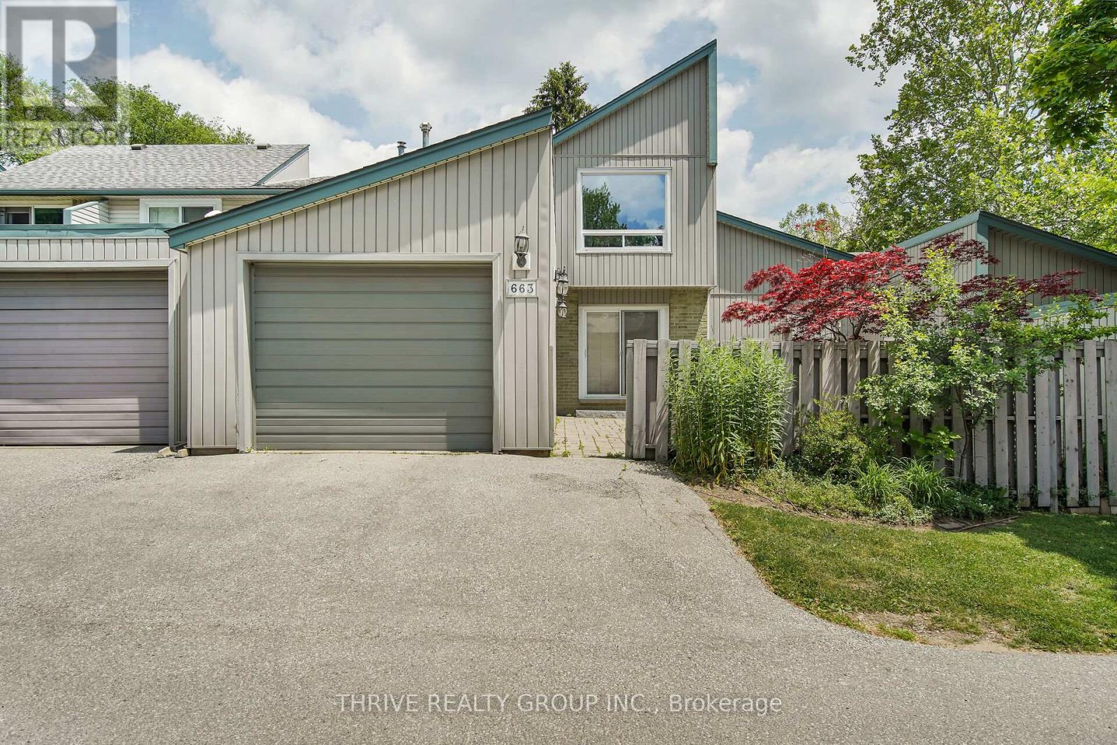 663 Woodcrest Boulevard, London South (South M), Ontario  N6K 1P8 - Photo 1 - X12494808