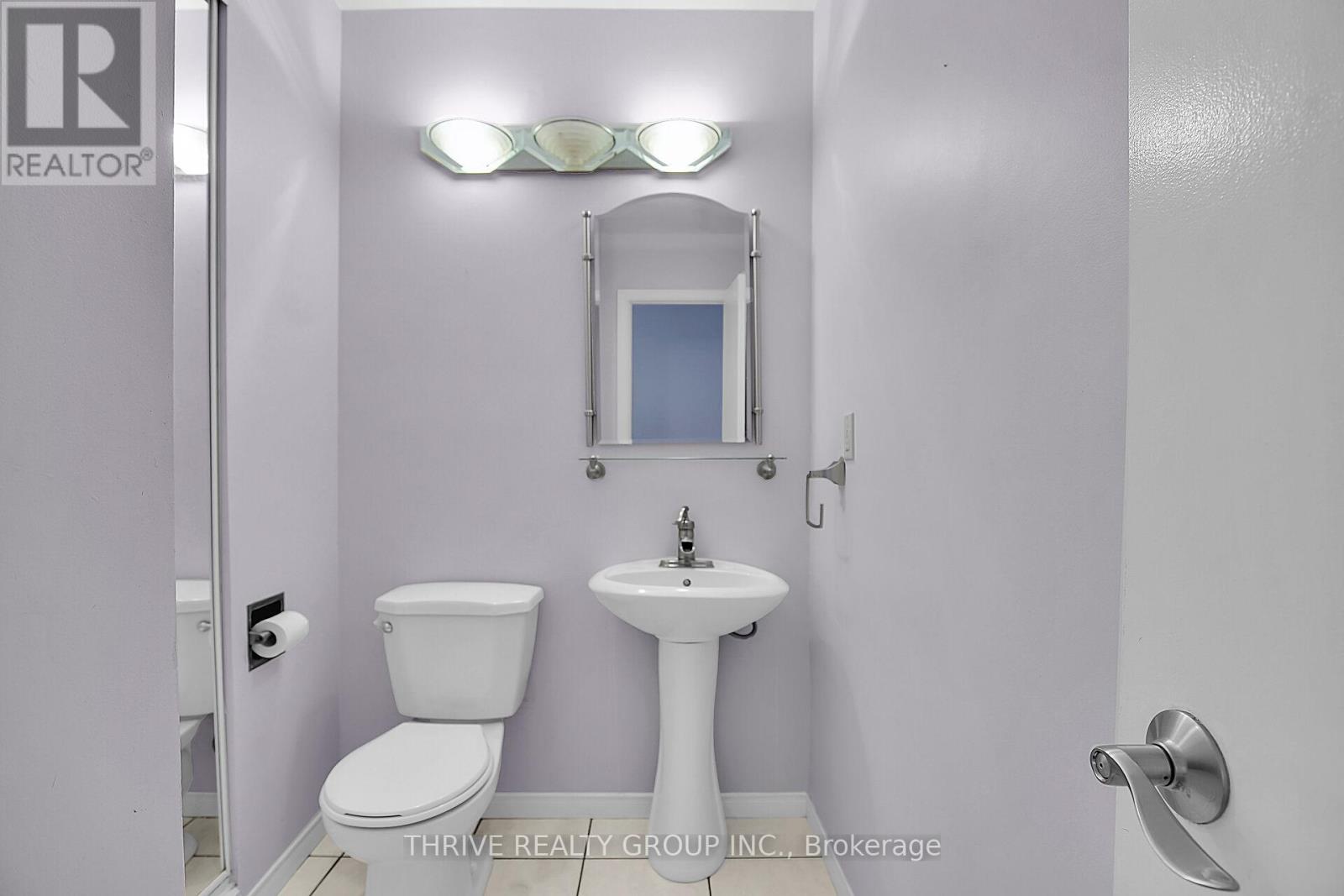 663 Woodcrest Boulevard, London South (South M), Ontario  N6K 1P8 - Photo 15 - X12494808