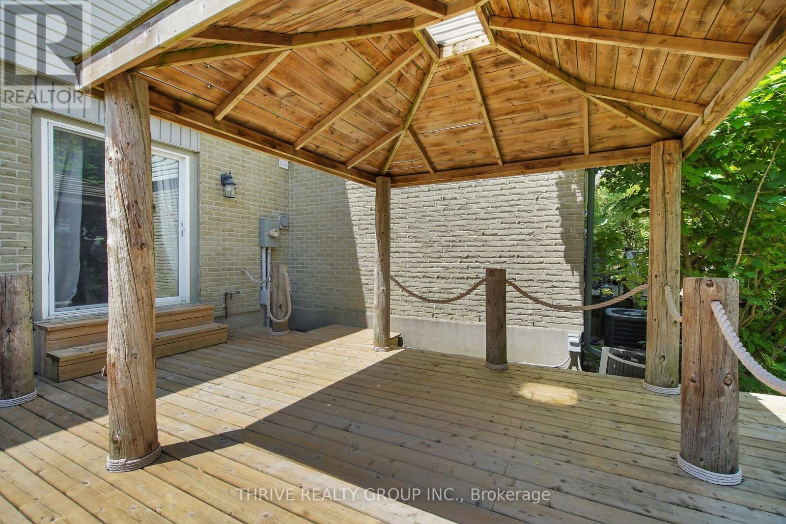 663 Woodcrest Boulevard, London South (South M), Ontario  N6K 1P8 - Photo 37 - X12494808