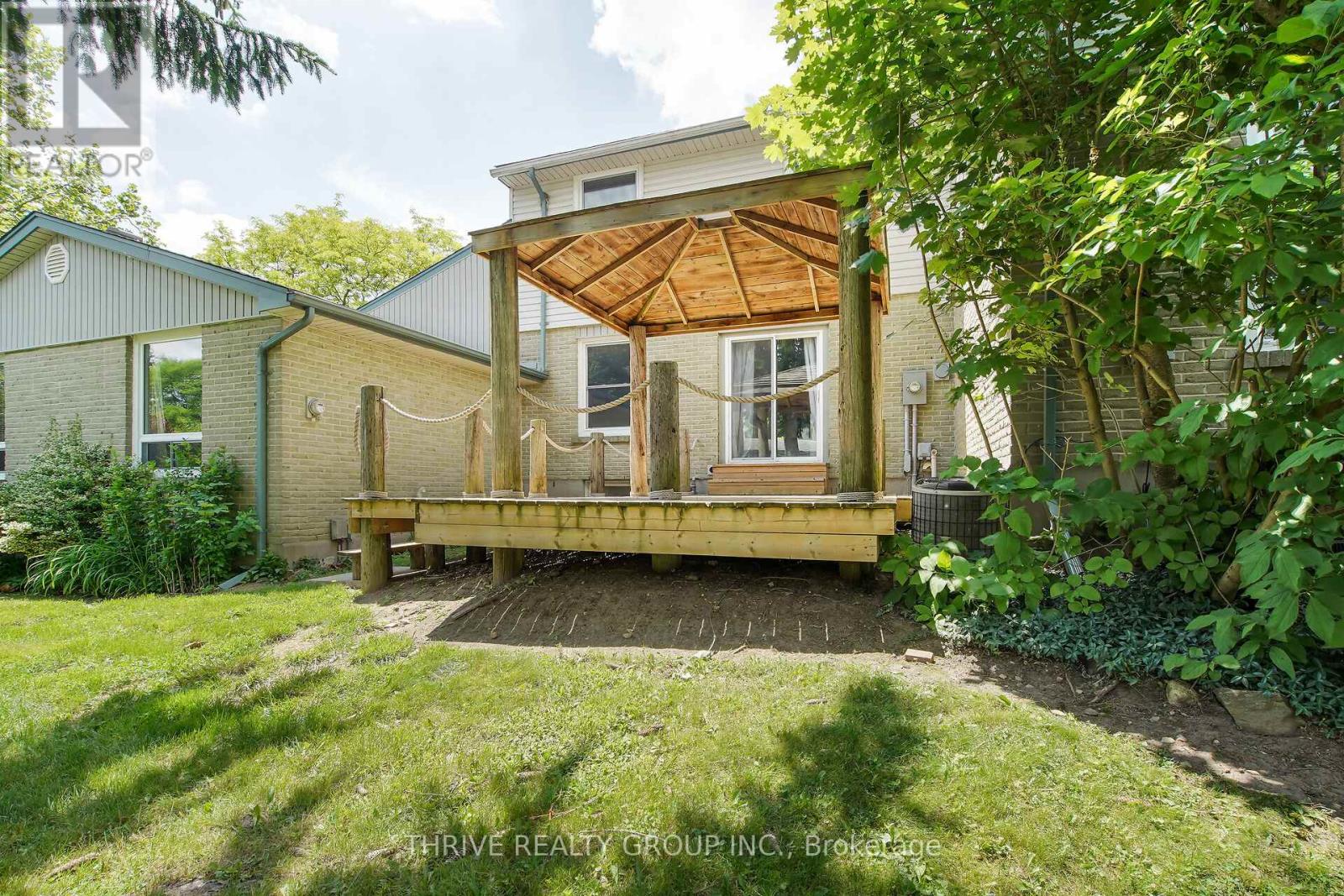 663 Woodcrest Boulevard, London South (South M), Ontario  N6K 1P8 - Photo 39 - X12494808