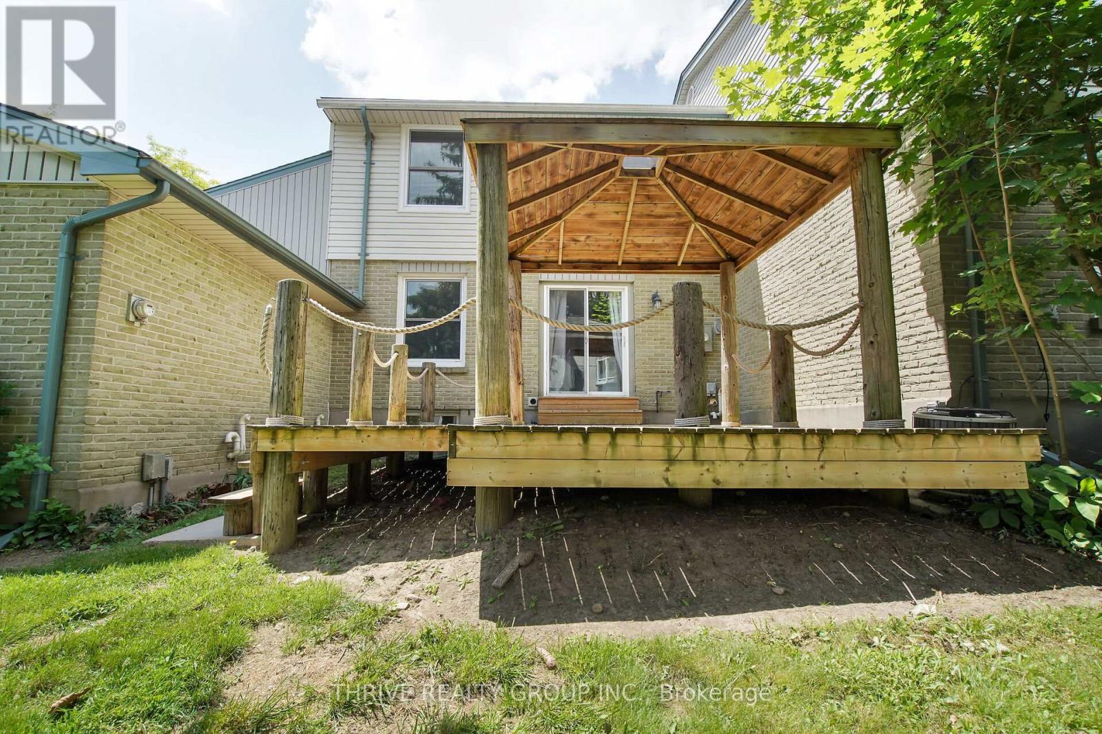 663 Woodcrest Boulevard, London South (South M), Ontario  N6K 1P8 - Photo 40 - X12494808