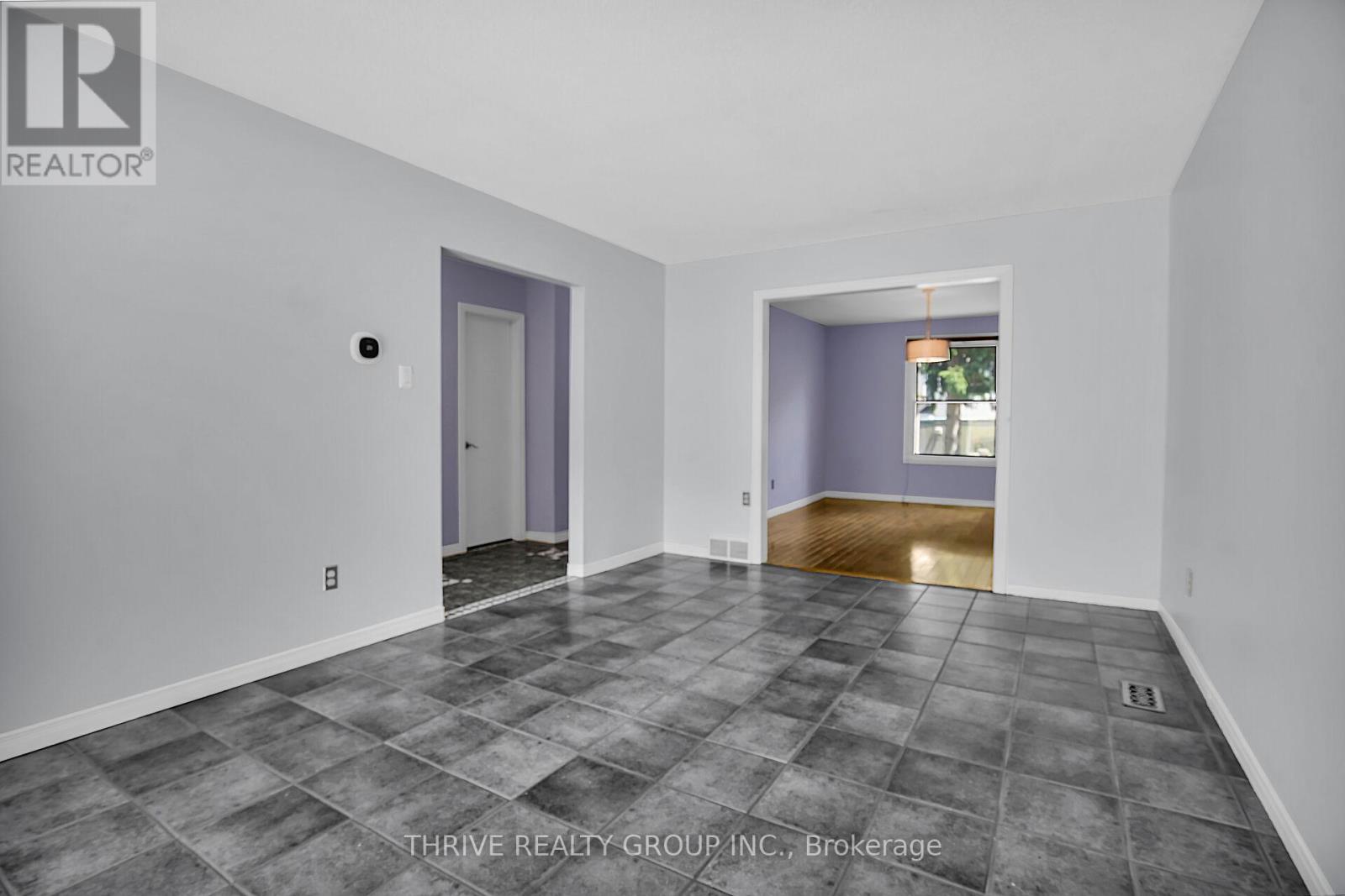 663 Woodcrest Boulevard, London South (South M), Ontario  N6K 1P8 - Photo 8 - X12494808