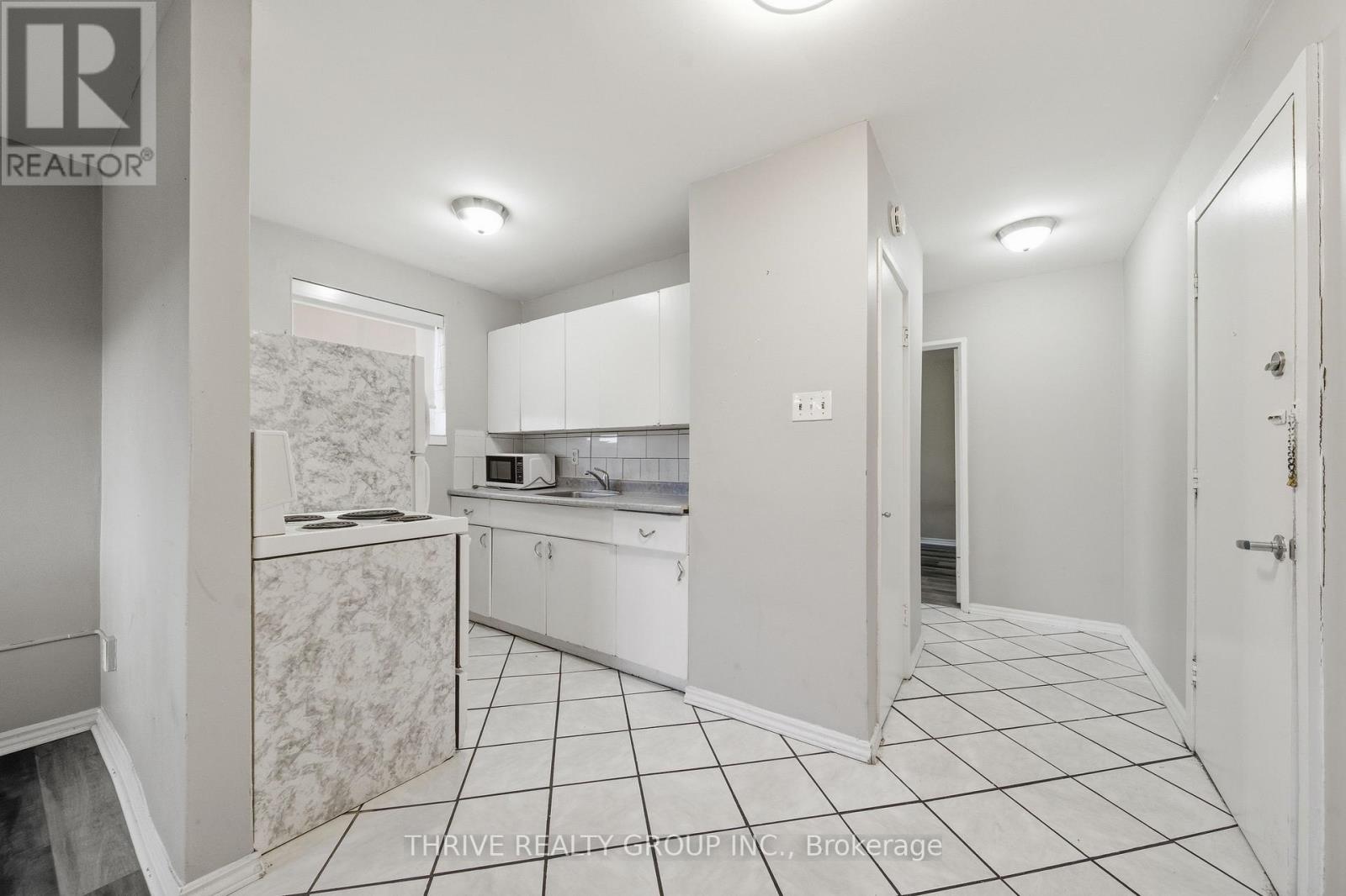 153 Godfrey Drive, London East (East D), Ontario  N5V 2E8 - Photo 13 - X12494880