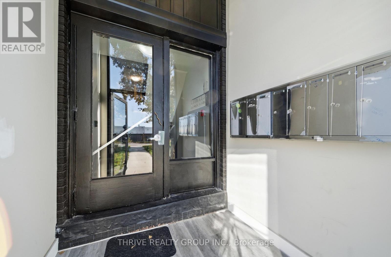 153 Godfrey Drive, London East (East D), Ontario  N5V 2E8 - Photo 9 - X12494880