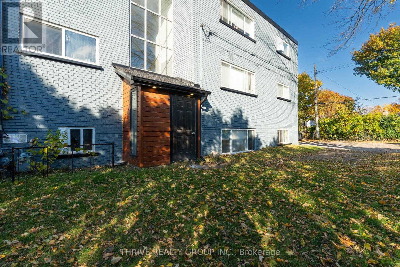 139 Godfrey Drive, London East (East D), Ontario  N5V 2E8 - Photo 8 - X12494896