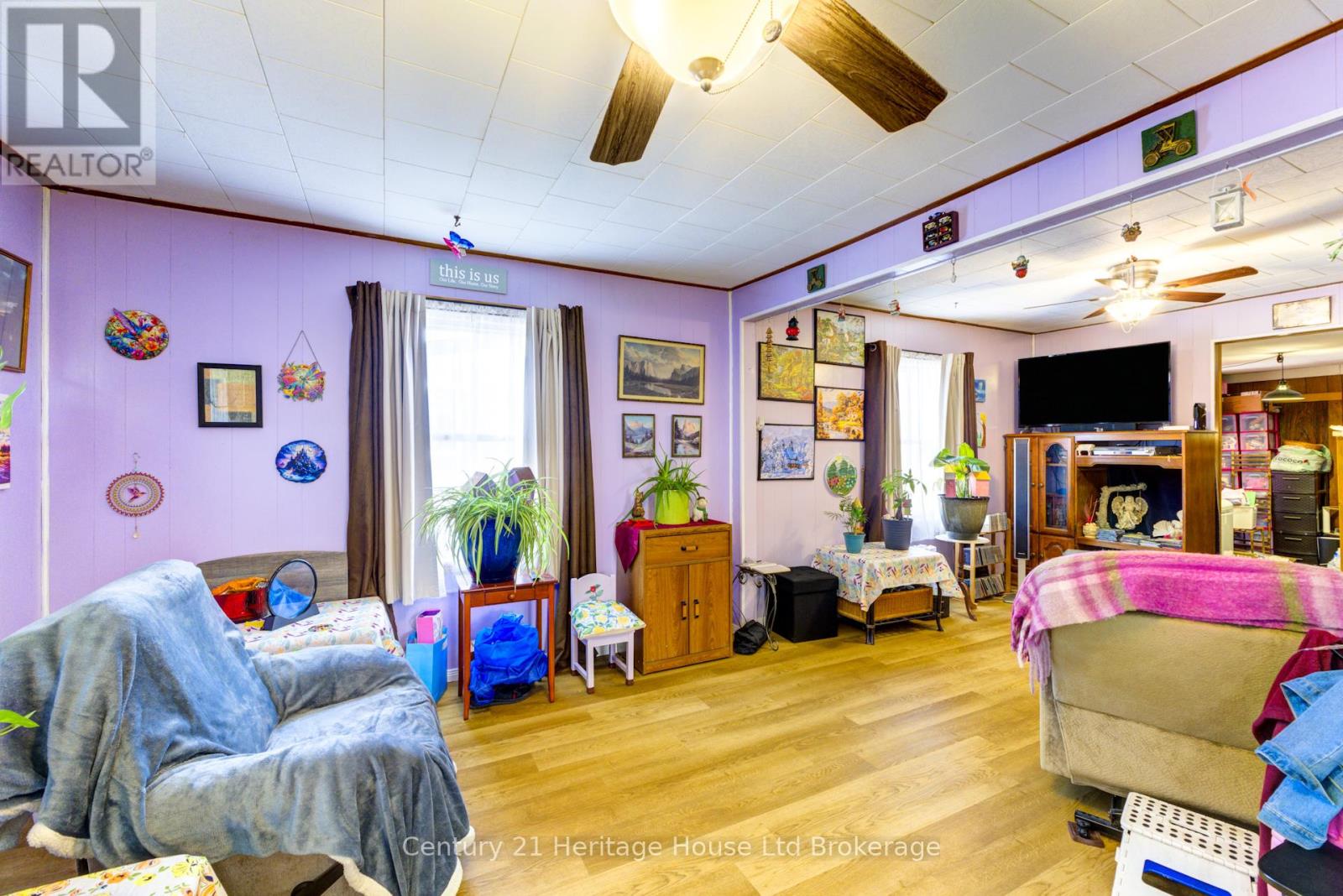 38 Sanderson Street, Brantford, Ontario  N3S 2V2 - Photo 17 - X12449362