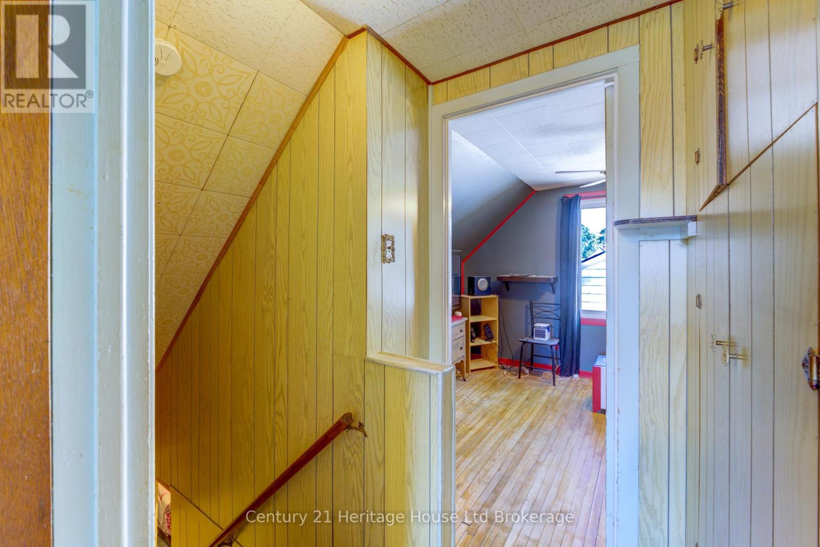 38 Sanderson Street, Brantford, Ontario  N3S 2V2 - Photo 31 - X12449362