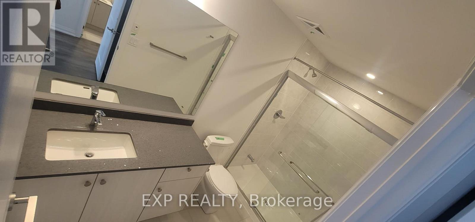 242 - 75 Attmar Drive W, Brampton (Bram East), Ontario  L6P 0Y6 - Photo 5 - W12494660