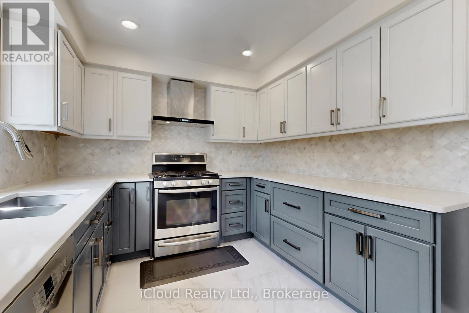 2088 Madden Boulevard, Oakville, Ontario  L6H 3L6 - Photo 11 - W12494678