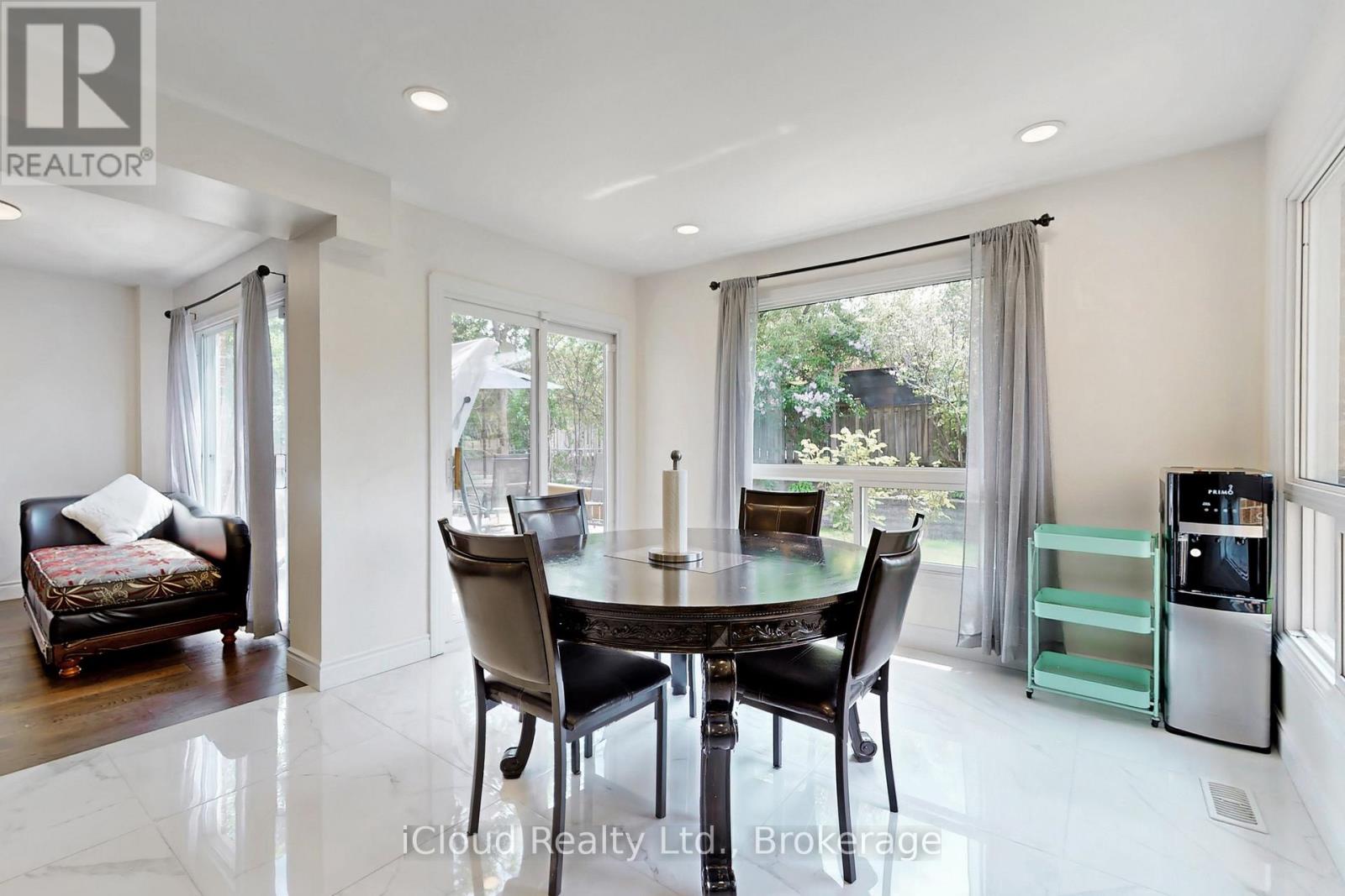 2088 Madden Boulevard, Oakville, Ontario  L6H 3L6 - Photo 17 - W12494678