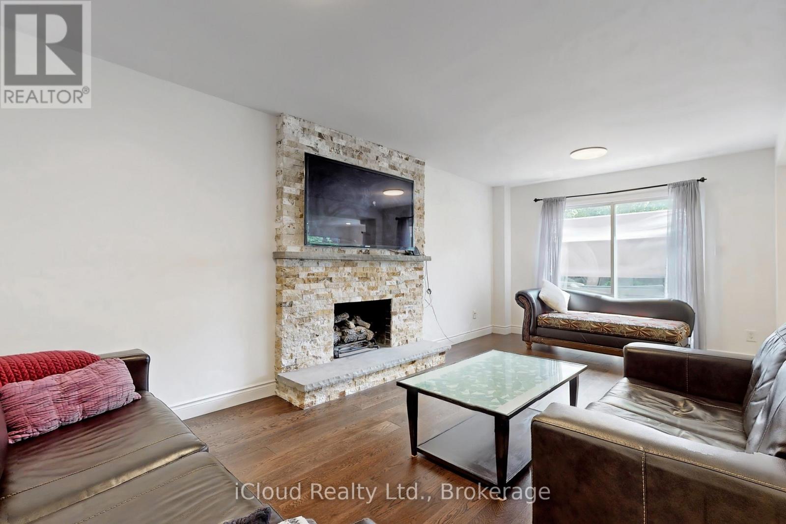 2088 Madden Boulevard, Oakville, Ontario  L6H 3L6 - Photo 5 - W12494678