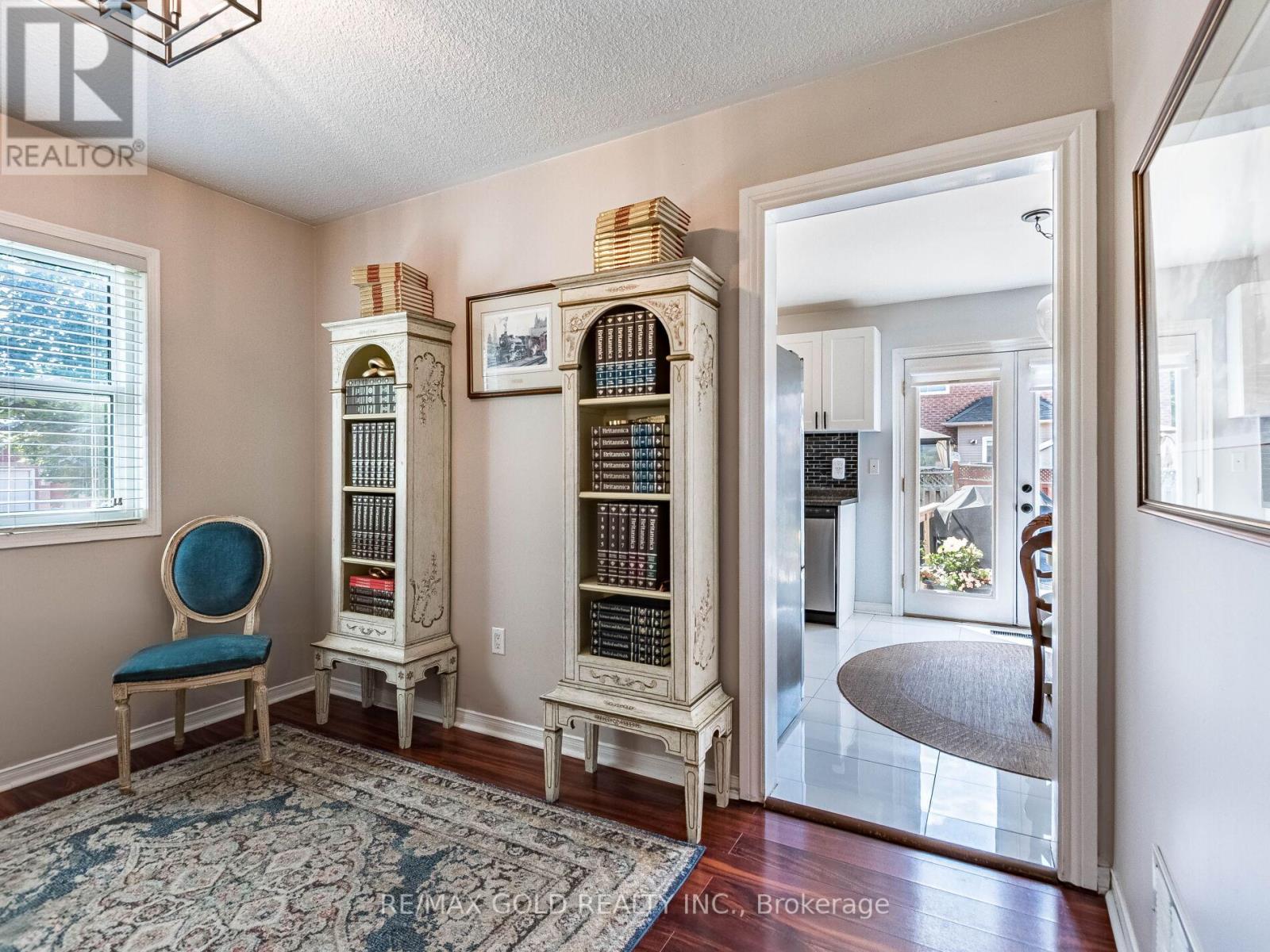 98 Springview Drive, Brampton, Ontario  L6X 4L1 - Photo 10 - W12494690