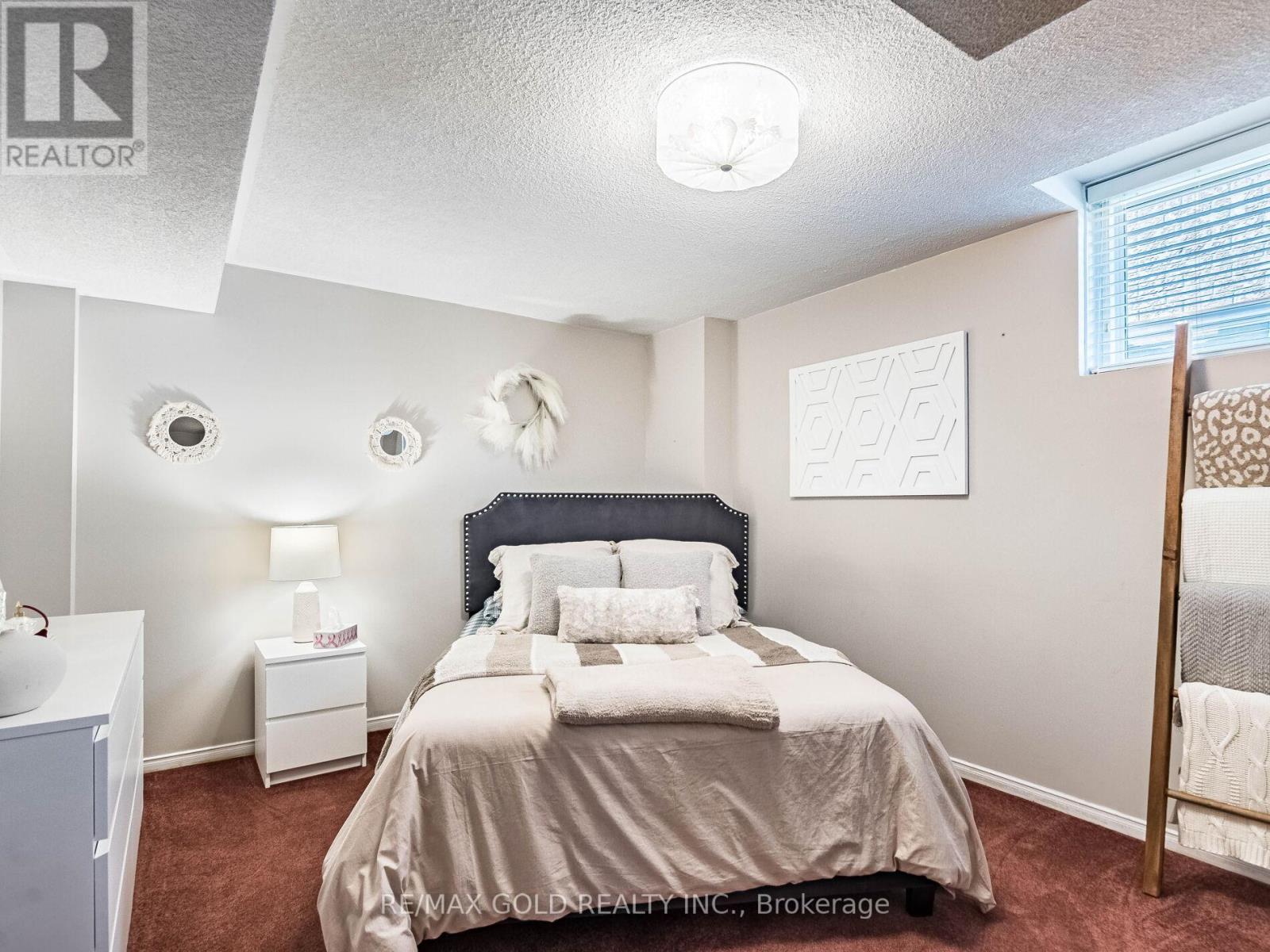 98 Springview Drive, Brampton, Ontario  L6X 4L1 - Photo 21 - W12494690