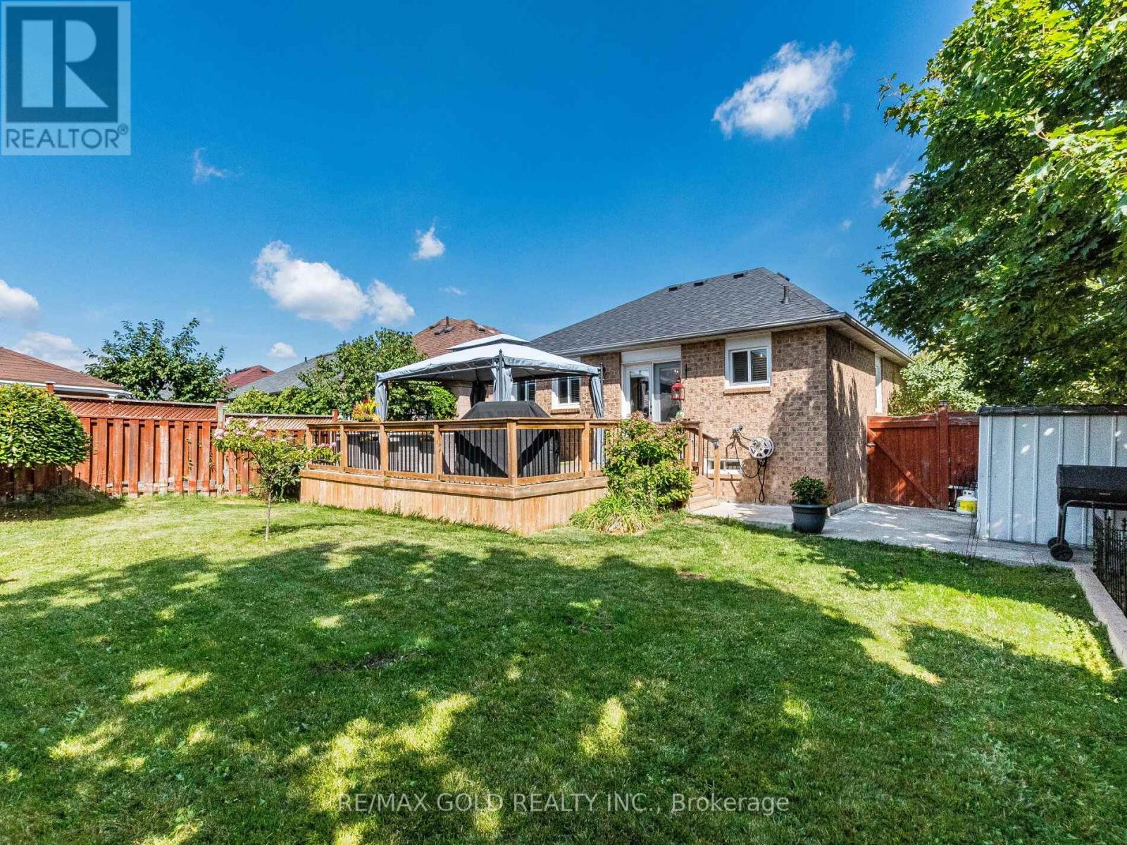 98 Springview Drive, Brampton, Ontario  L6X 4L1 - Photo 24 - W12494690