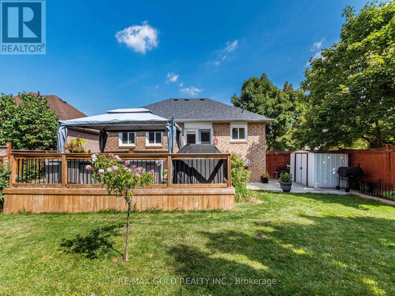 98 Springview Drive, Brampton, Ontario  L6X 4L1 - Photo 25 - W12494690