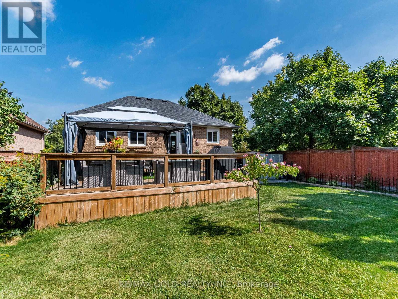 98 Springview Drive, Brampton, Ontario  L6X 4L1 - Photo 26 - W12494690