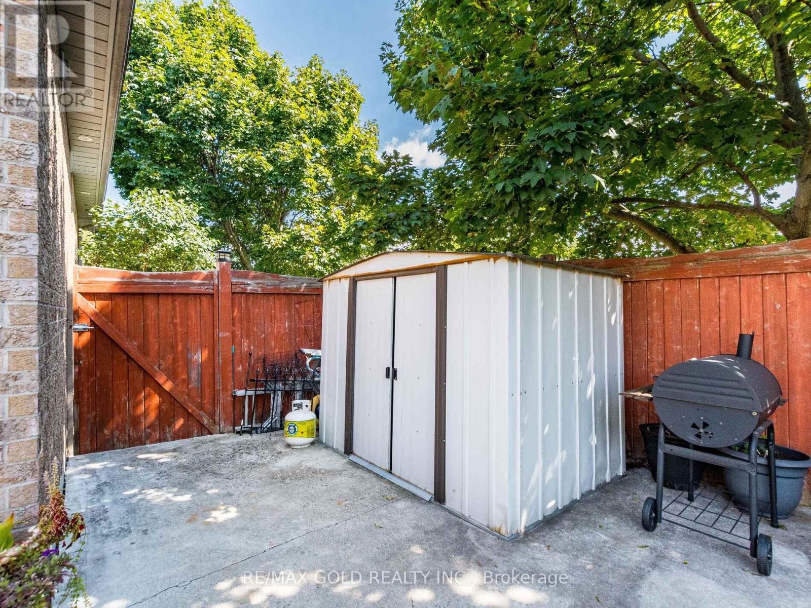 98 Springview Drive, Brampton, Ontario  L6X 4L1 - Photo 27 - W12494690