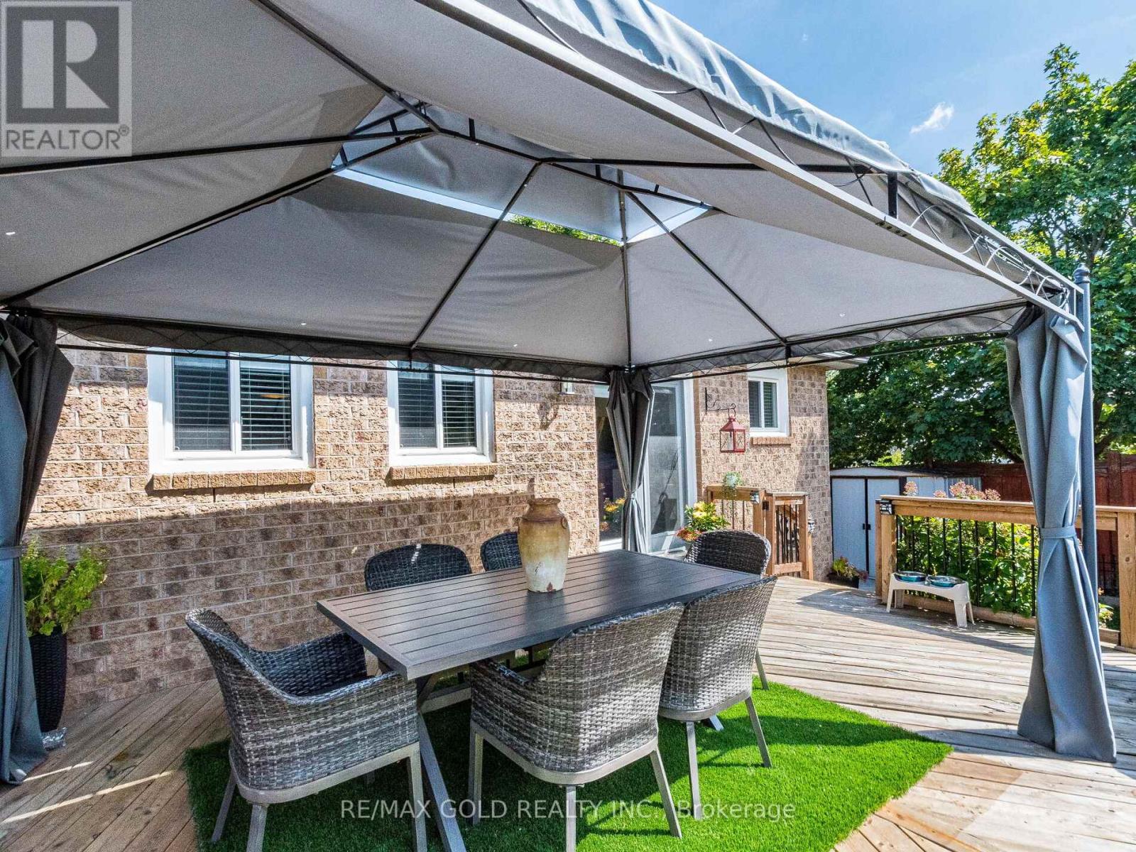 98 Springview Drive, Brampton, Ontario  L6X 4L1 - Photo 30 - W12494690