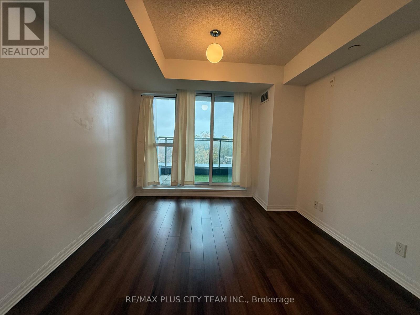 807 - 80 Esther Lorrie Drive S, Toronto, Ontario  M9W 0C6 - Photo 11 - W12494730