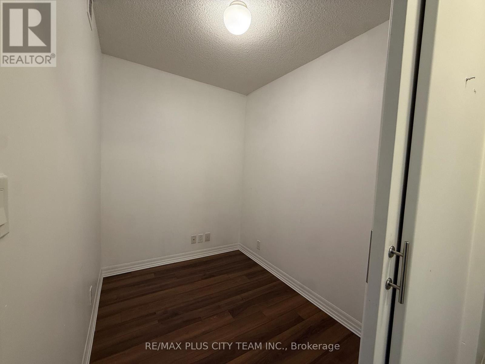 807 - 80 Esther Lorrie Drive S, Toronto, Ontario  M9W 0C6 - Photo 16 - W12494730