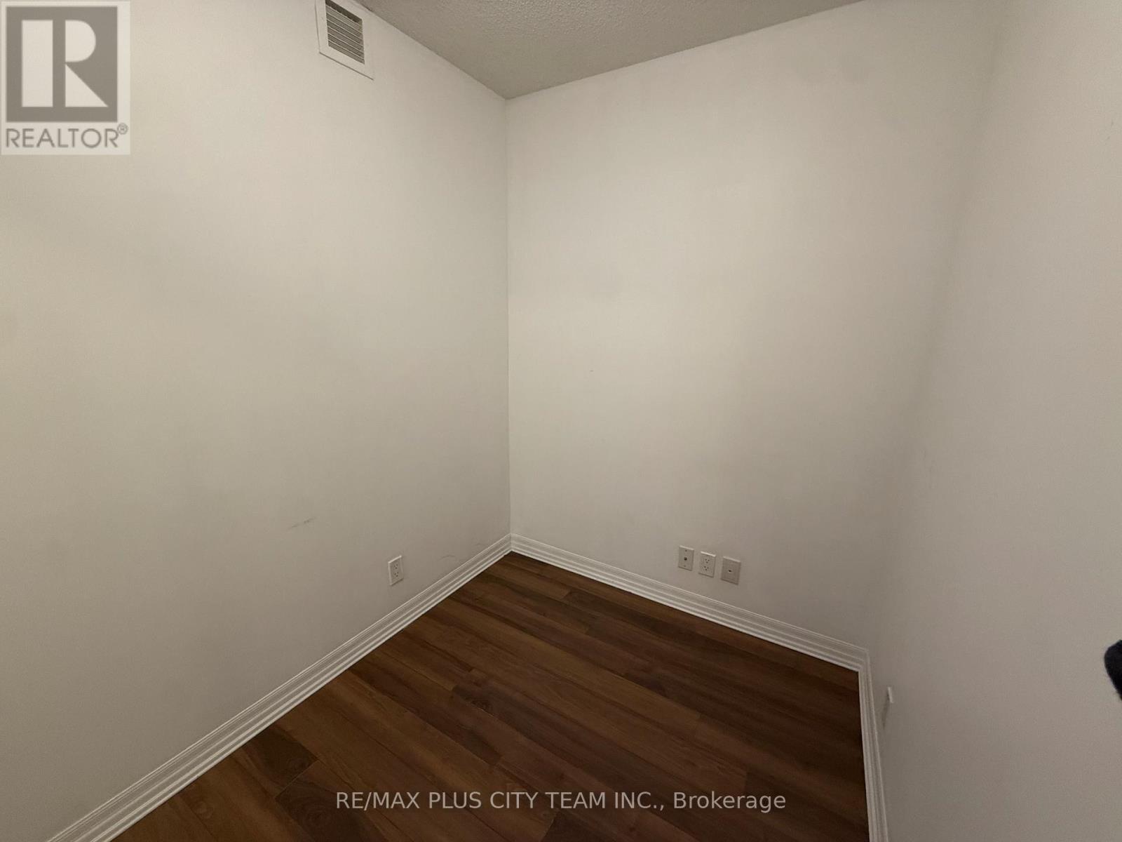 807 - 80 Esther Lorrie Drive S, Toronto, Ontario  M9W 0C6 - Photo 17 - W12494730