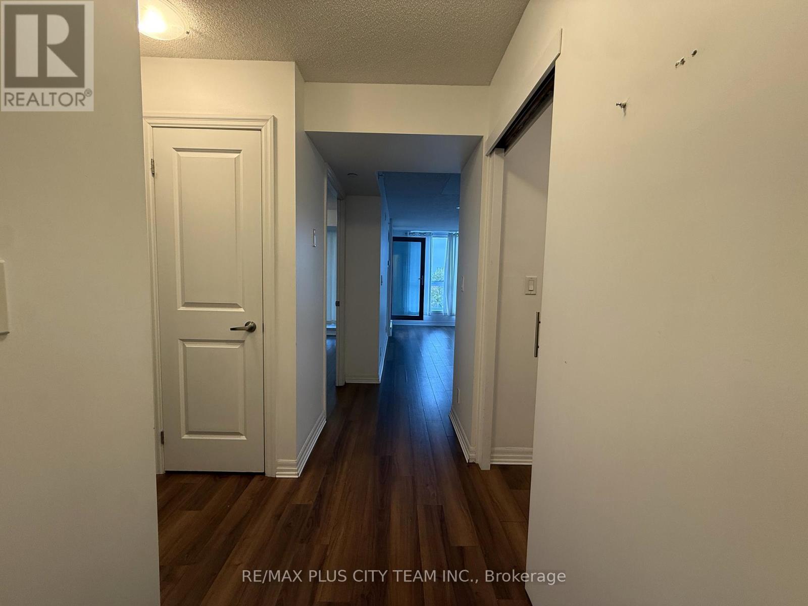 807 - 80 Esther Lorrie Drive S, Toronto, Ontario  M9W 0C6 - Photo 2 - W12494730