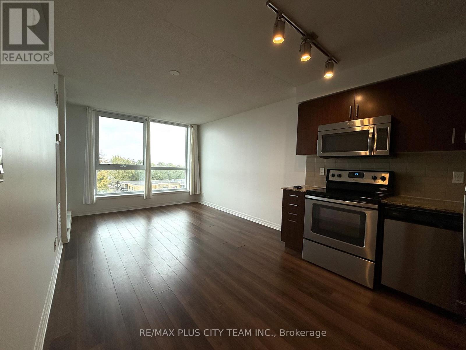 807 - 80 Esther Lorrie Drive S, Toronto, Ontario  M9W 0C6 - Photo 3 - W12494730