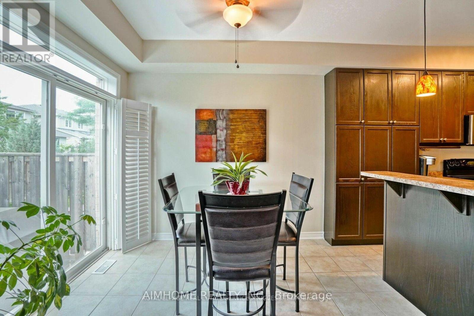 1054 Ryckman Common, Burlington, Ontario  L7R 0B6 - Photo 15 - W12494740