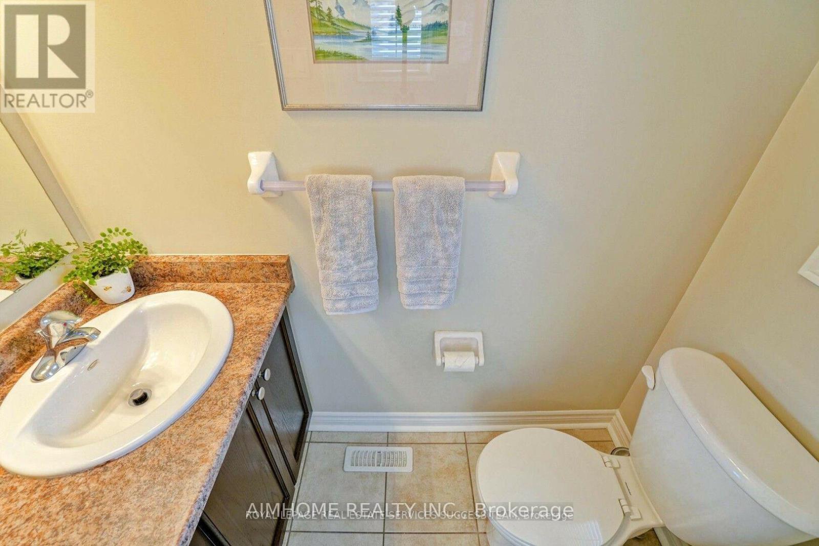 1054 Ryckman Common, Burlington, Ontario  L7R 0B6 - Photo 16 - W12494740