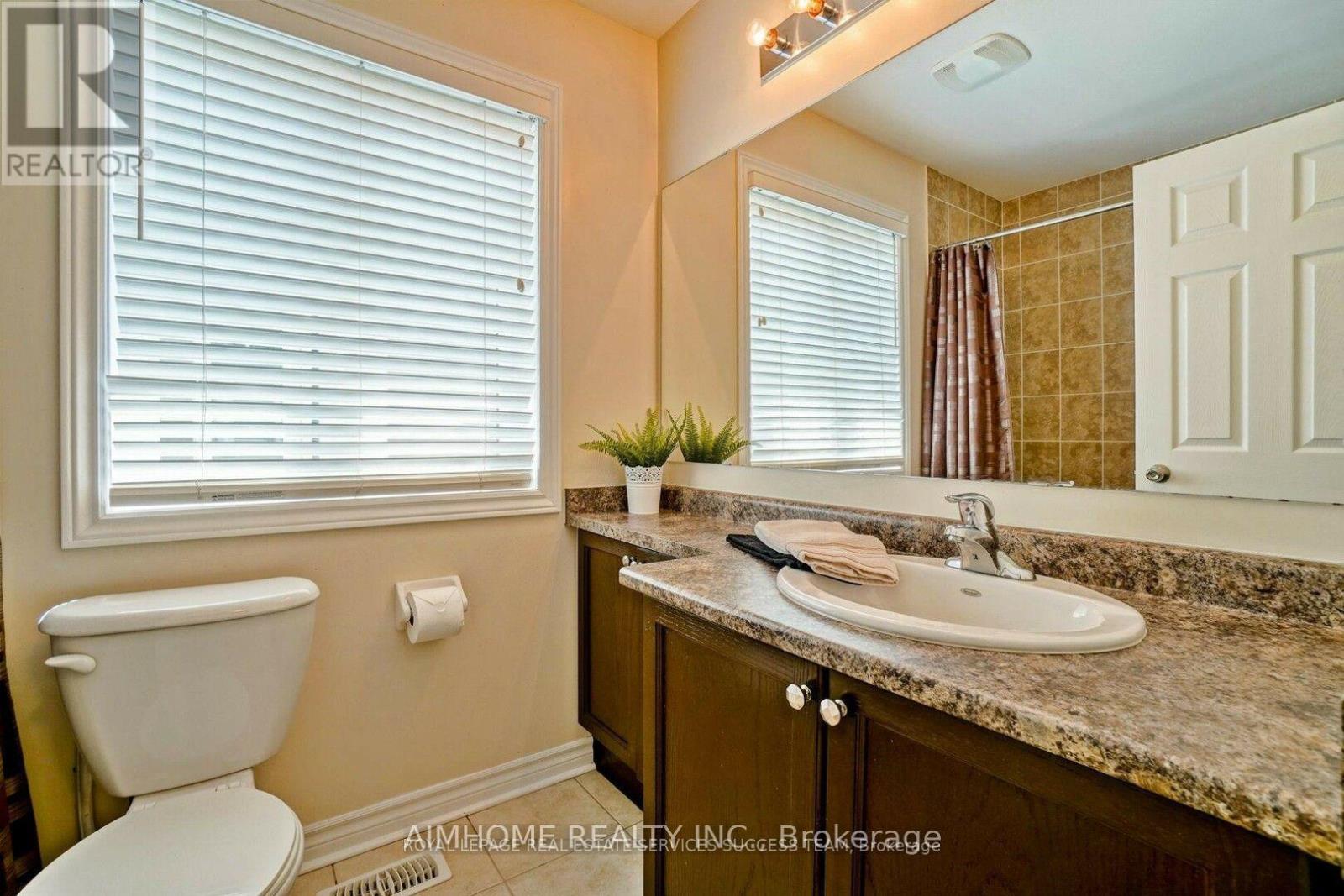 1054 Ryckman Common, Burlington, Ontario  L7R 0B6 - Photo 18 - W12494740