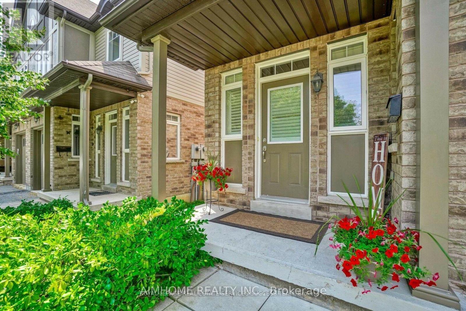 1054 Ryckman Common, Burlington, Ontario  L7R 0B6 - Photo 2 - W12494740