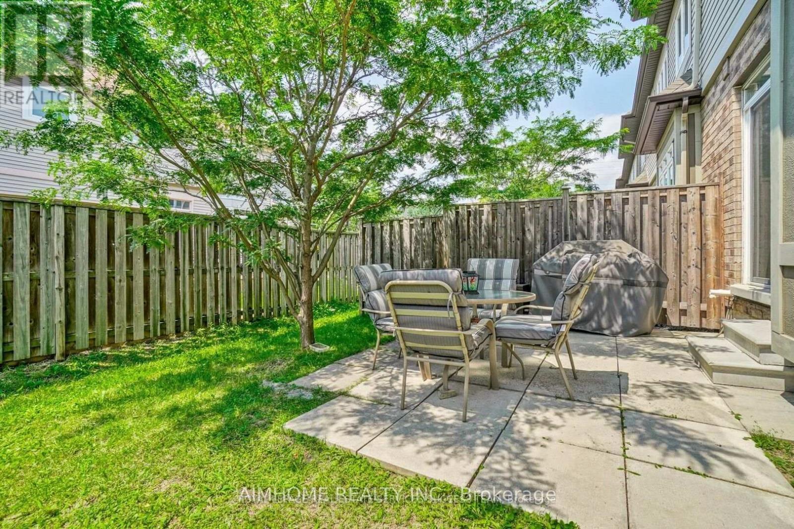 1054 Ryckman Common, Burlington, Ontario  L7R 0B6 - Photo 33 - W12494740