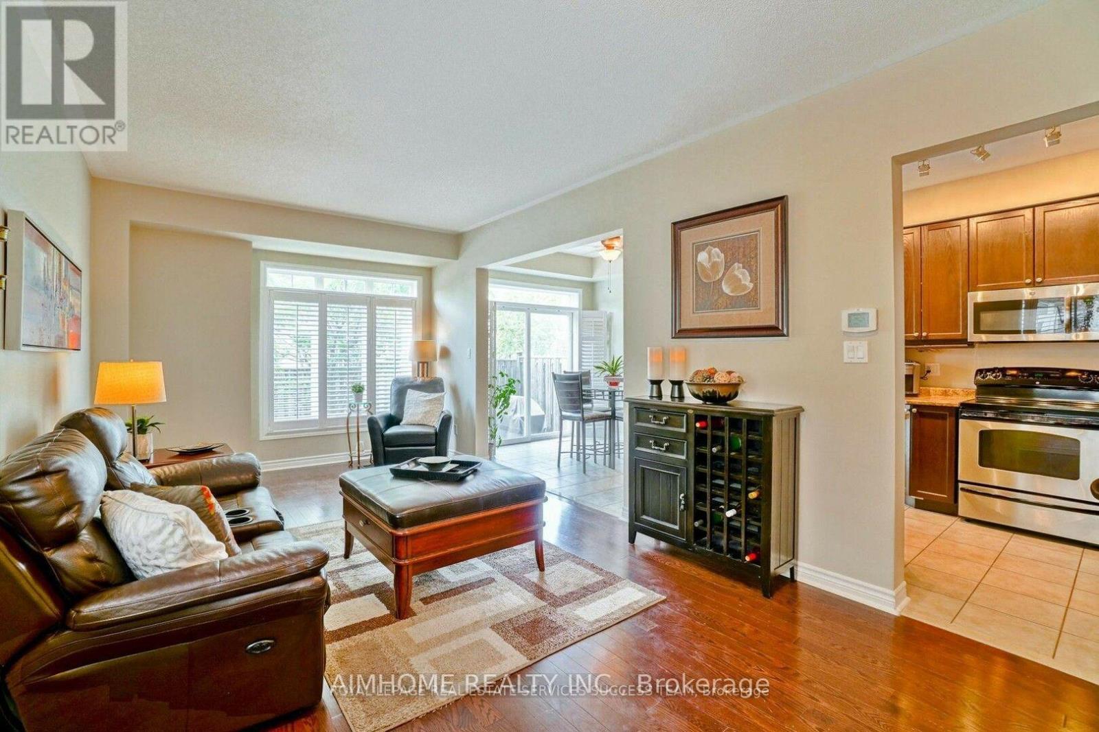 1054 Ryckman Common, Burlington, Ontario  L7R 0B6 - Photo 5 - W12494740