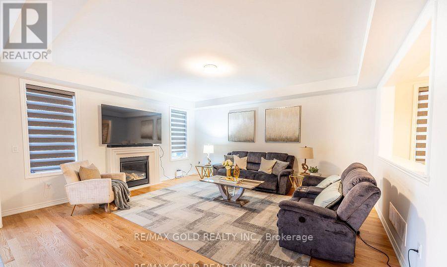 35 Academy Drive, Brampton, Ontario  L6P 3C9 - Photo 10 - W12494750